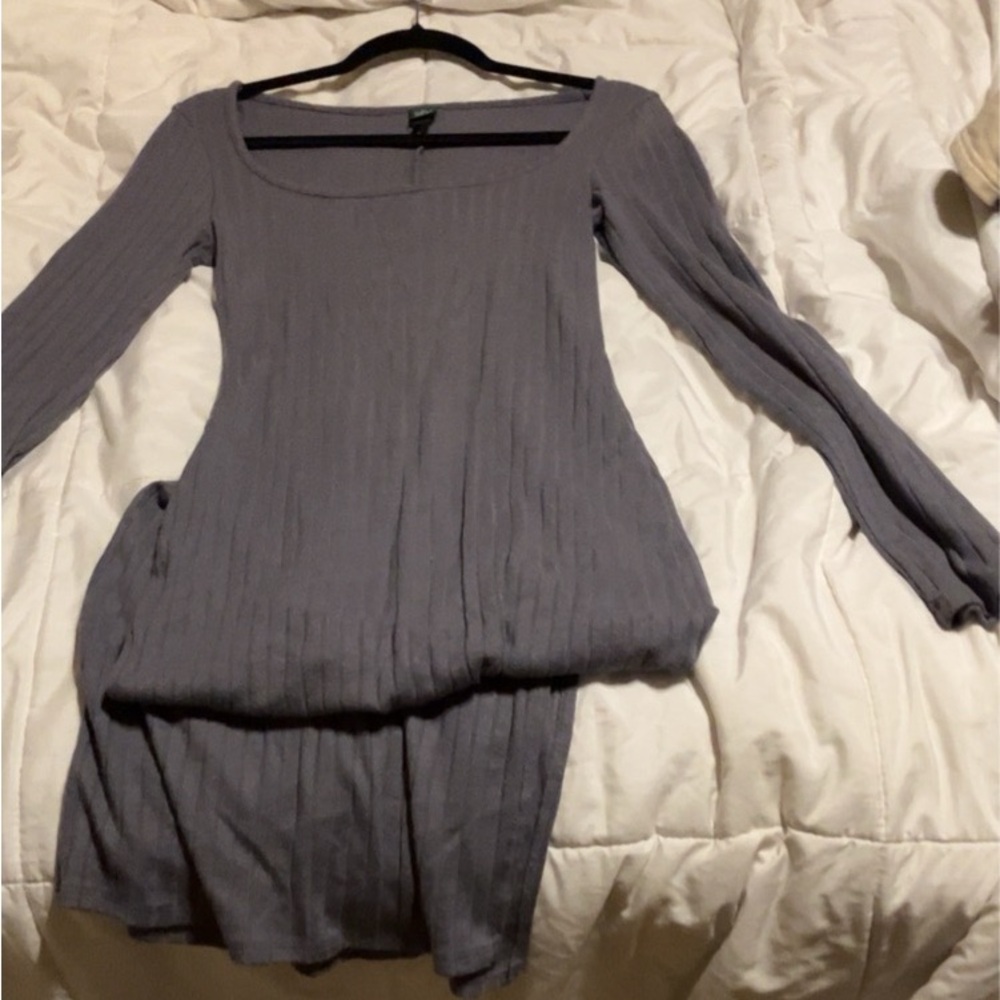 Long sleeve grey dress